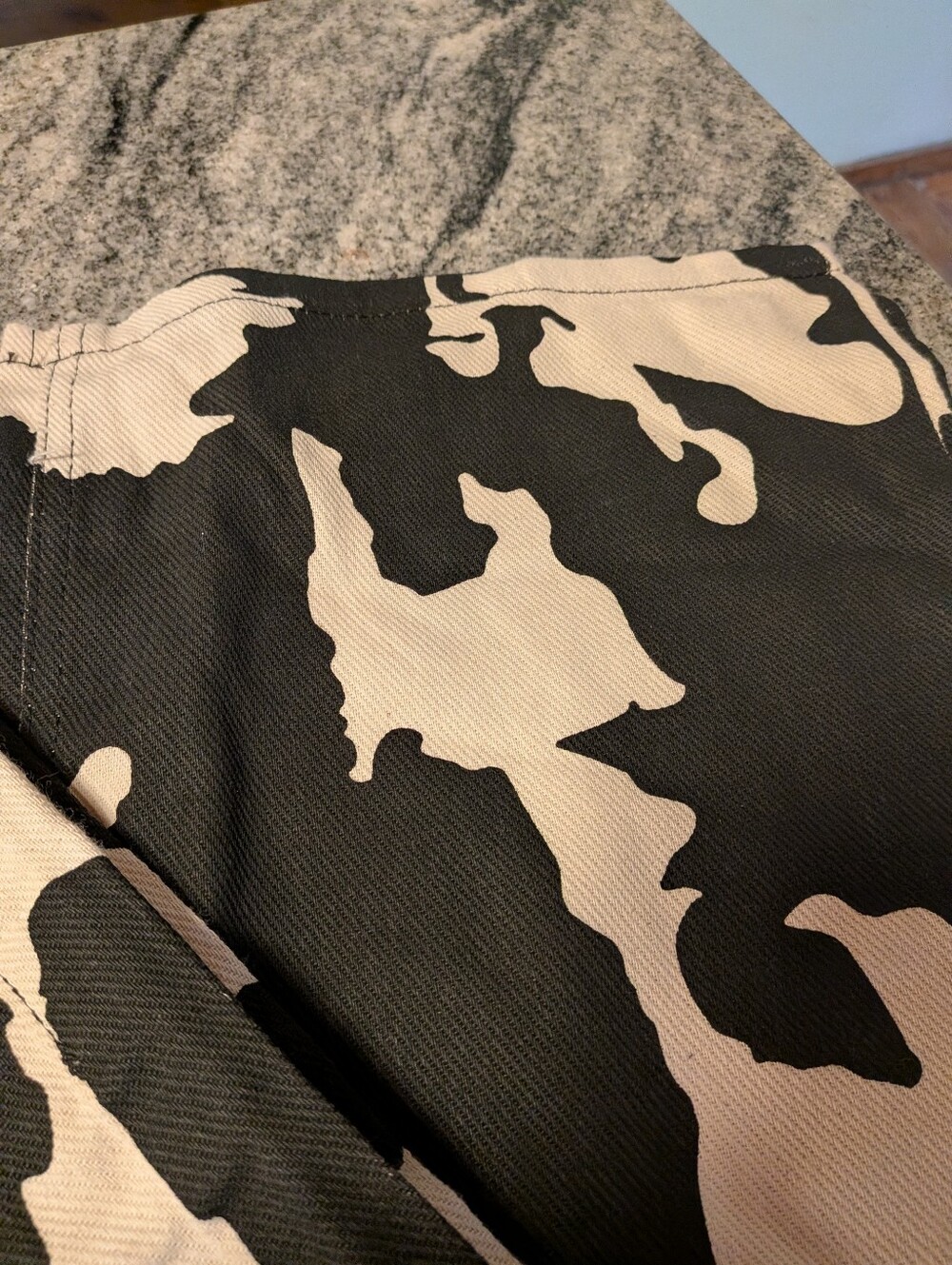 Piral NWT Holy Cow These Are The Cutest Pants Ever! Cow Pattern Straight Fit - Picture 9 of 9